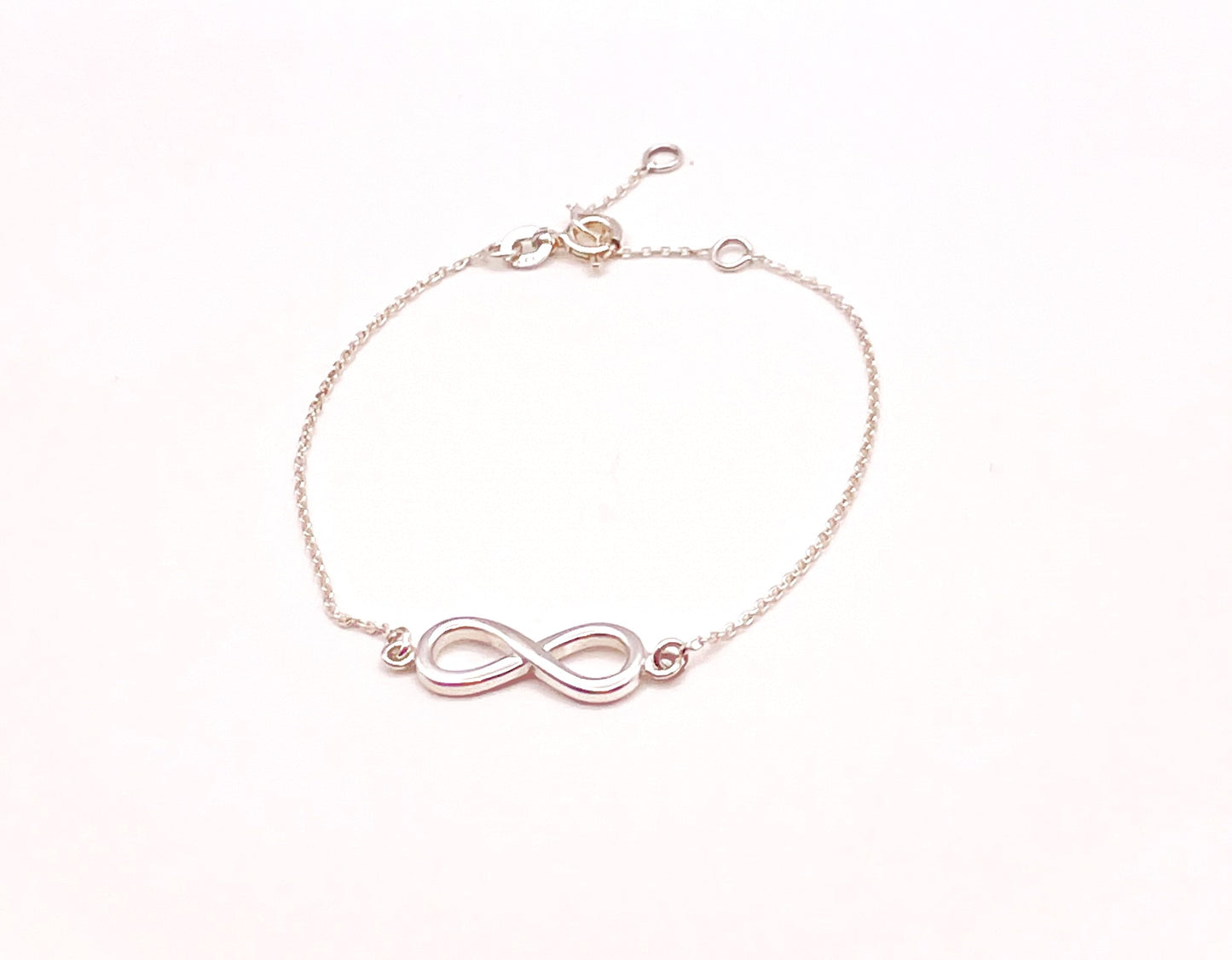 Infinity sign bracelet