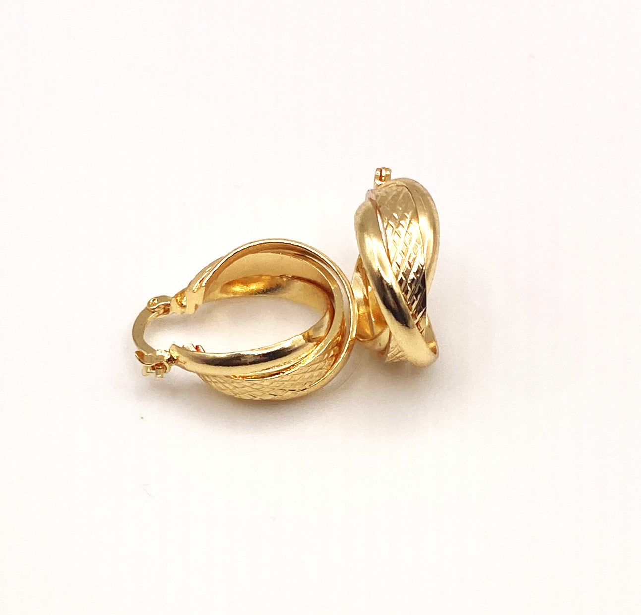 Twisted hoop earrings