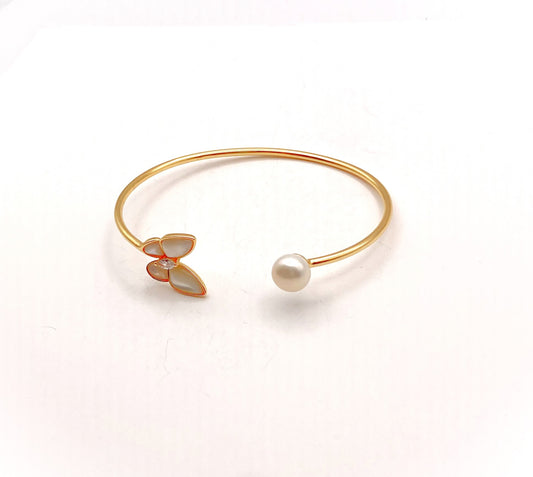 Pearl buterfly open bangle