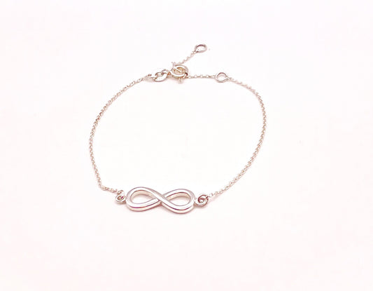 Infinity sign bracelet