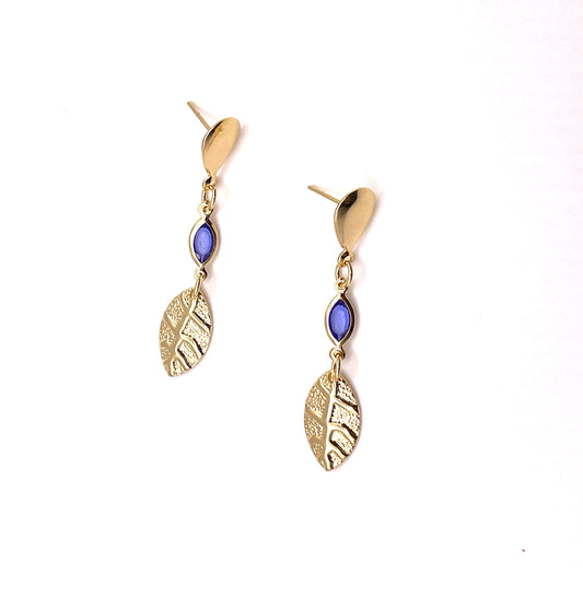 Dangling leaf earrings