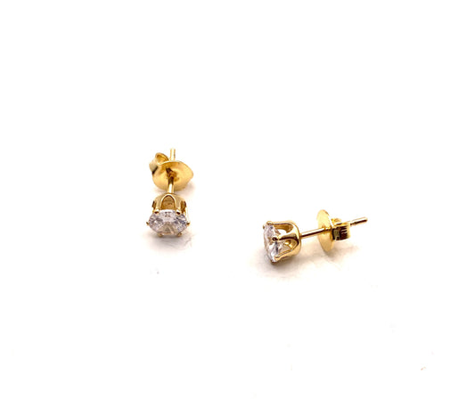 Dainty solitarie stud