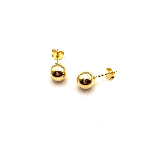 Round stud earrings
